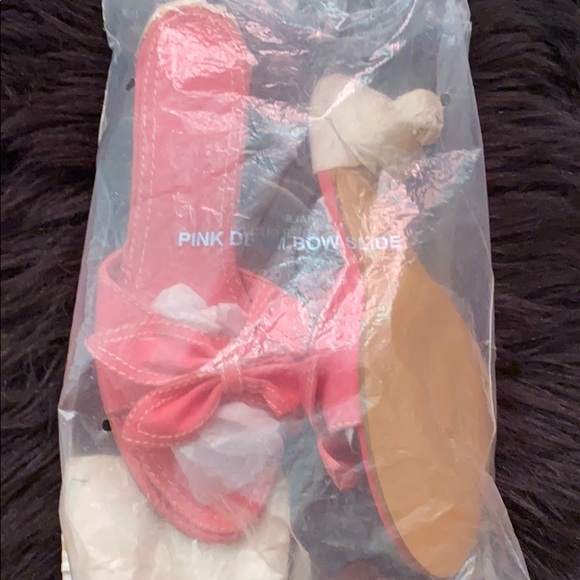 Avon pink denim bow slide - Picture 6 of 6